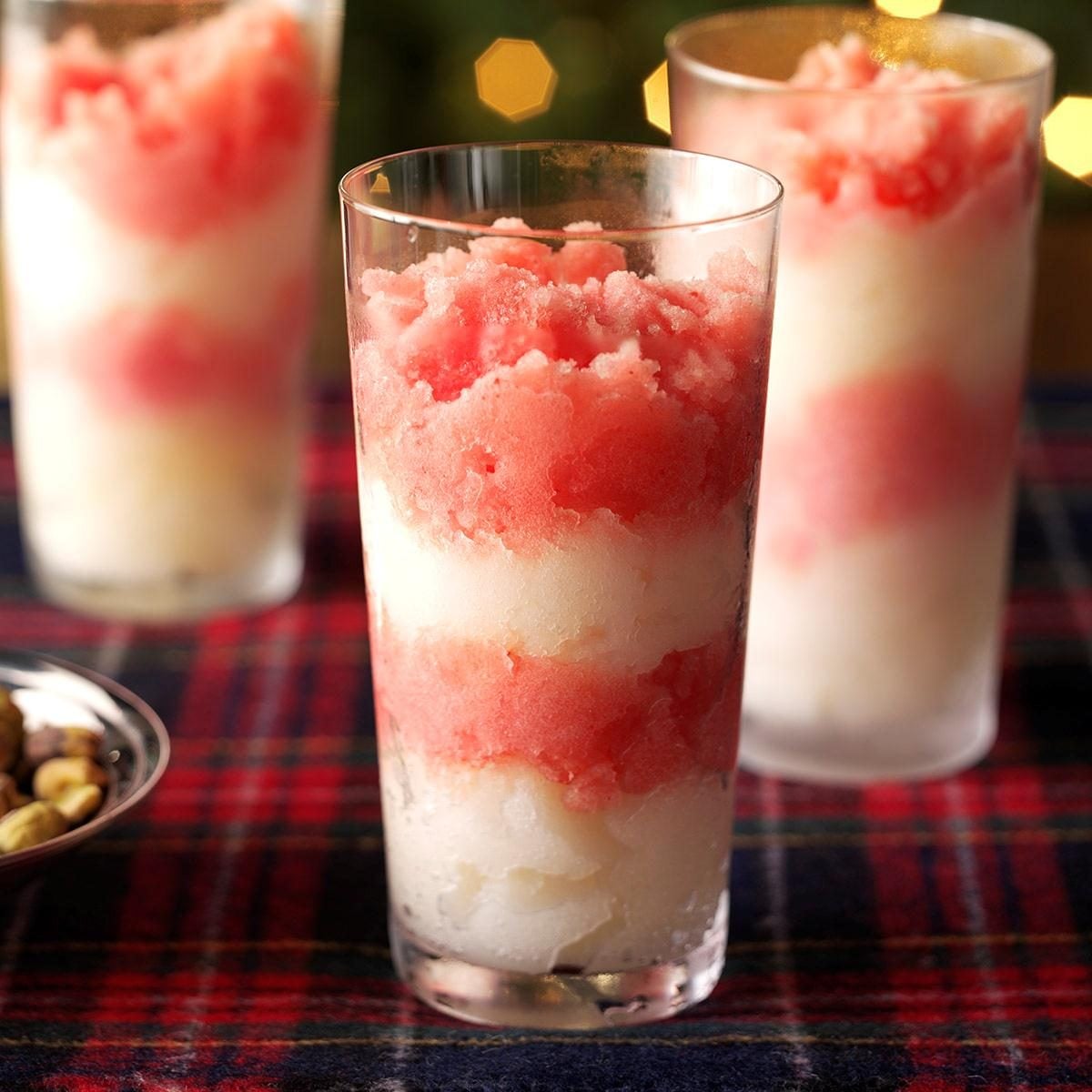 23 Christmas in July Cocktails