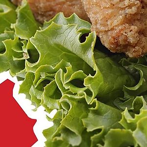 Salad with crispy chicken