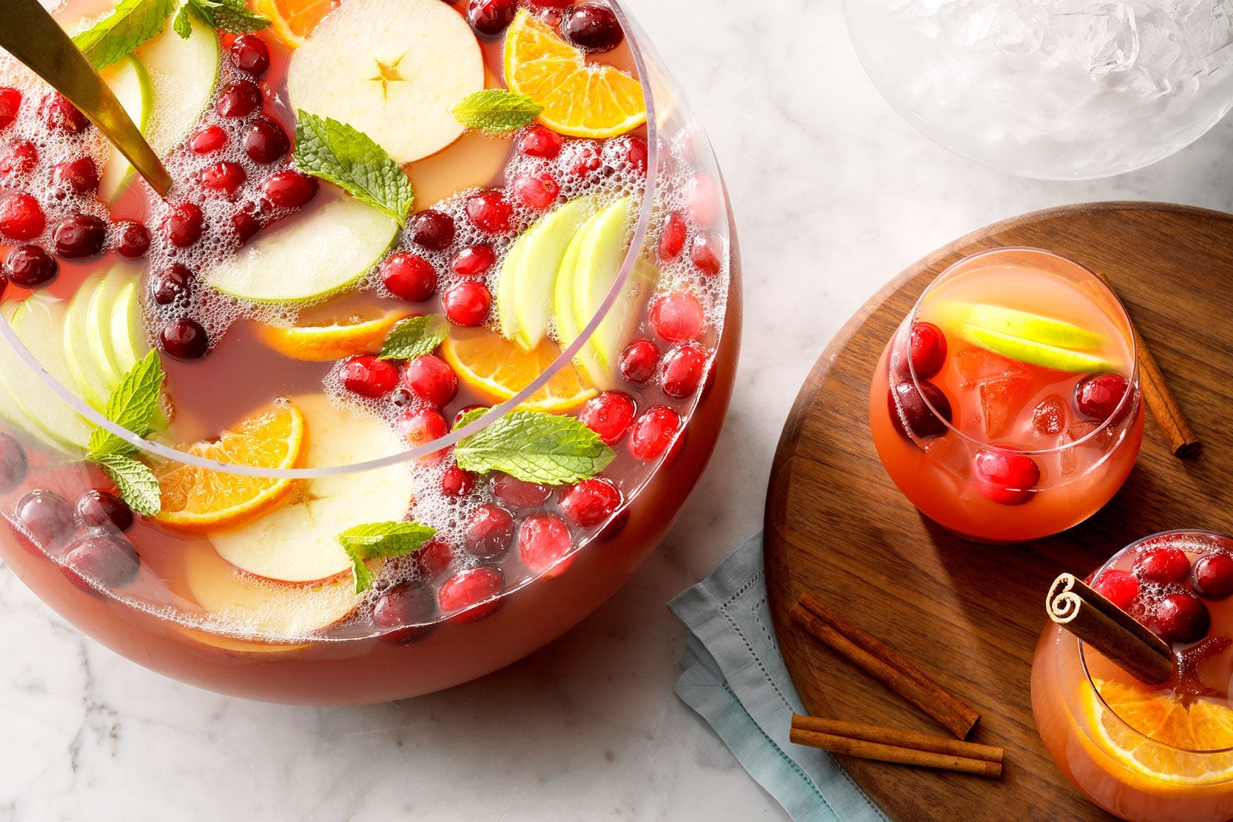 27 Christmas Punch Recipes Perfect for the Holidays