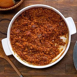 Old Fashioned Baked Beans Exps Thvs23 2082 Mr 09 28 23 Oldfashionedbakedbeans 1