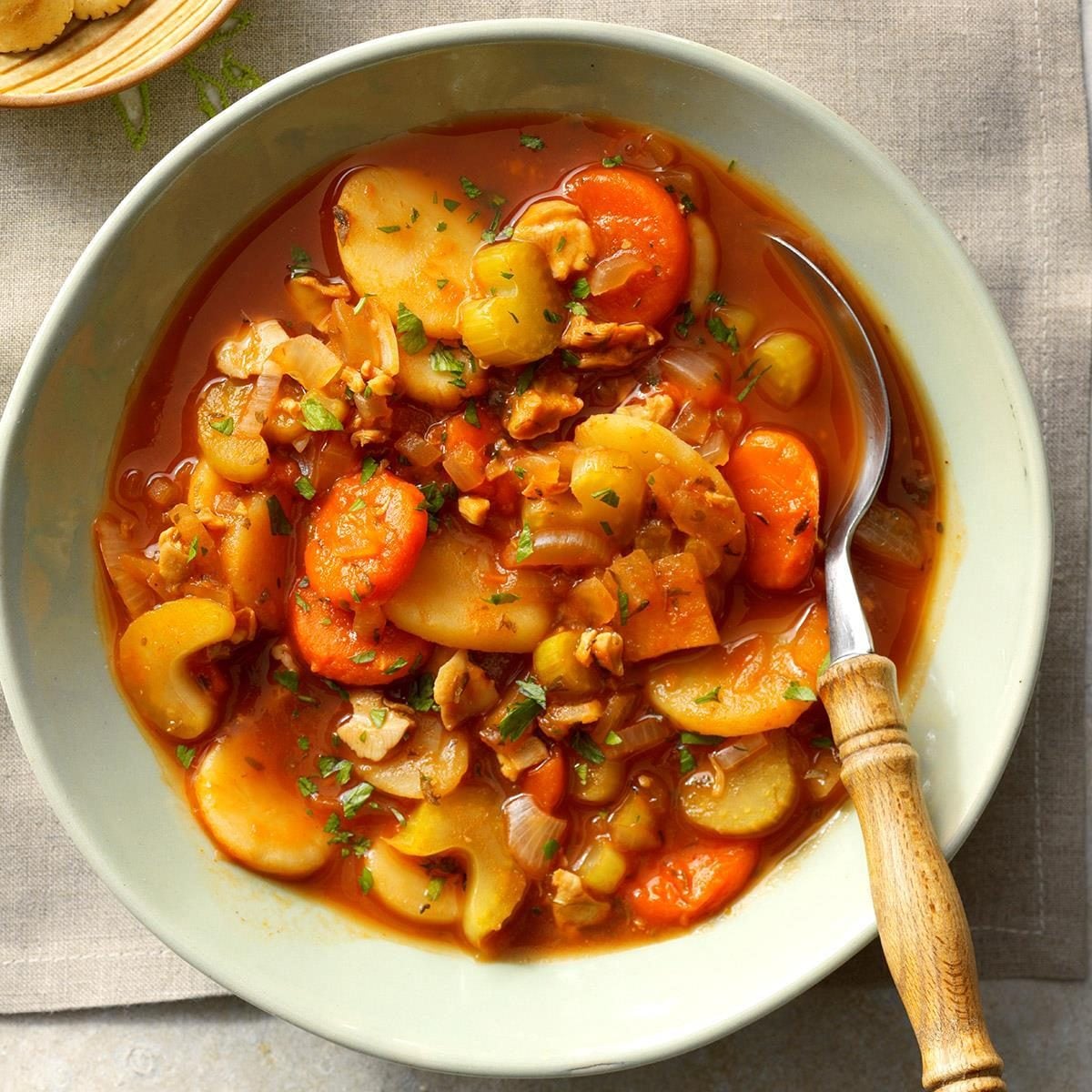 Slow-Cooked Manhattan Clam Chowder