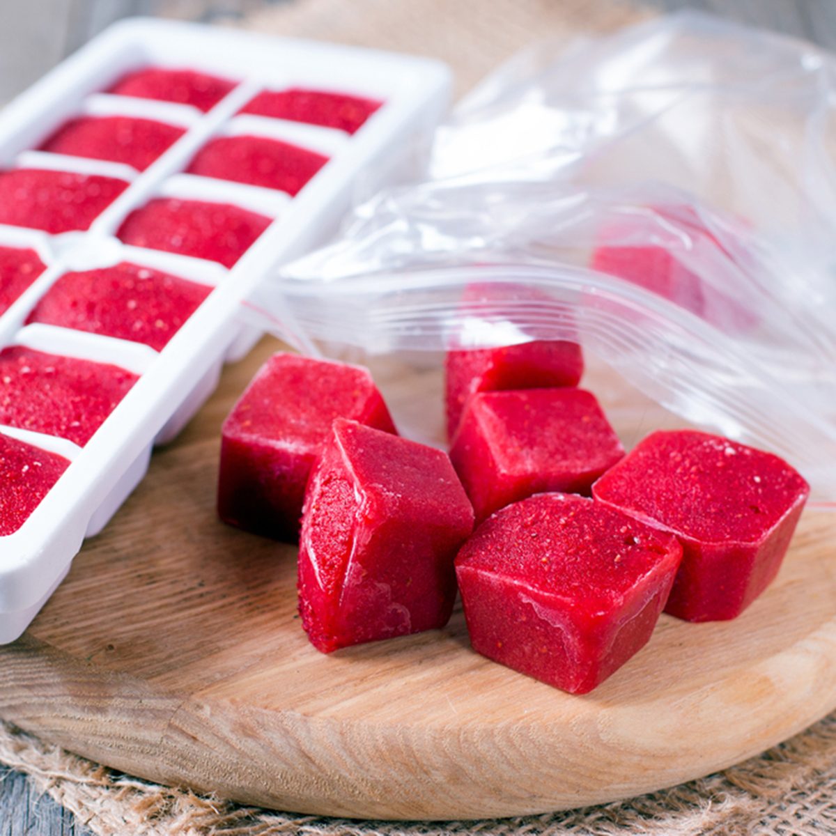 Cubes berries