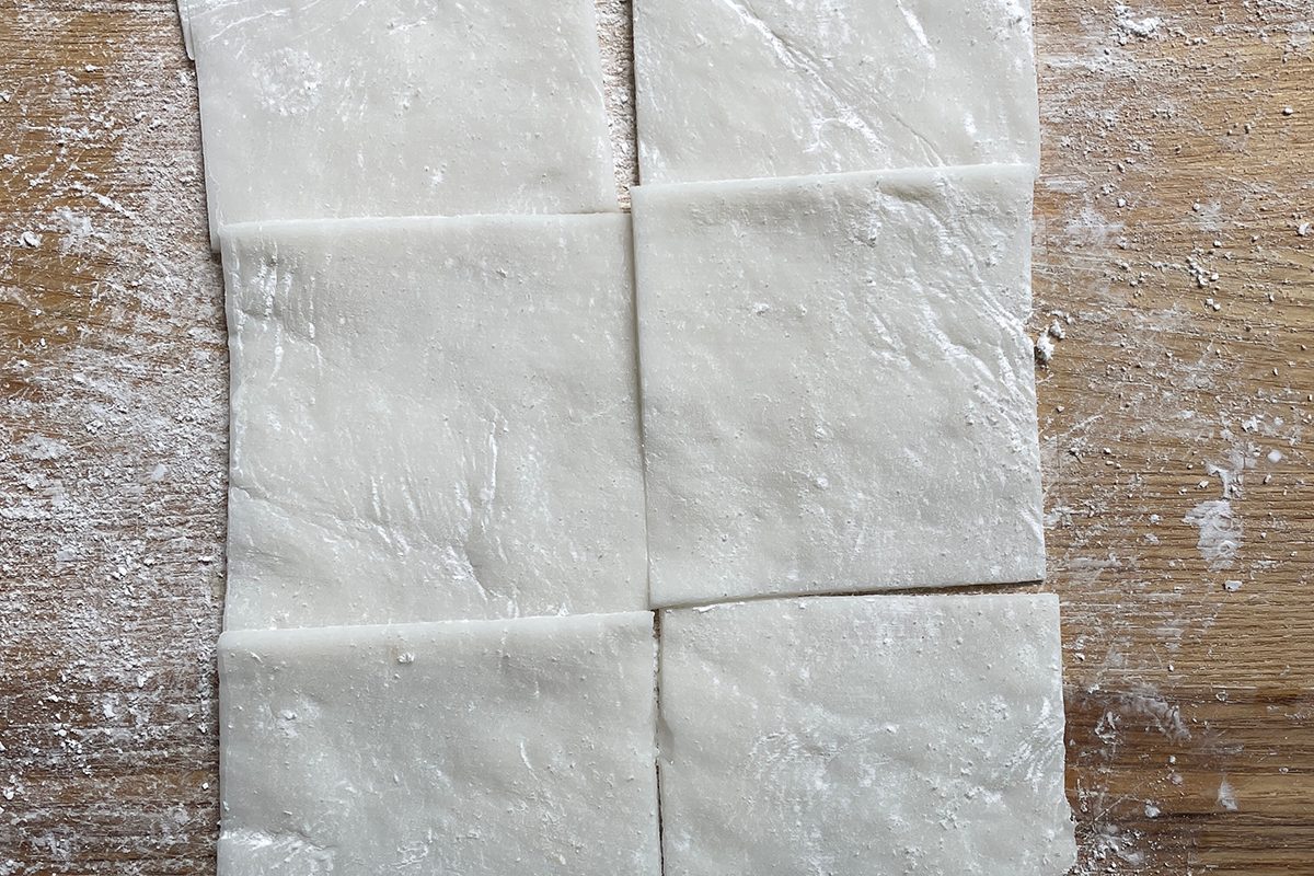 Cutting Mochi