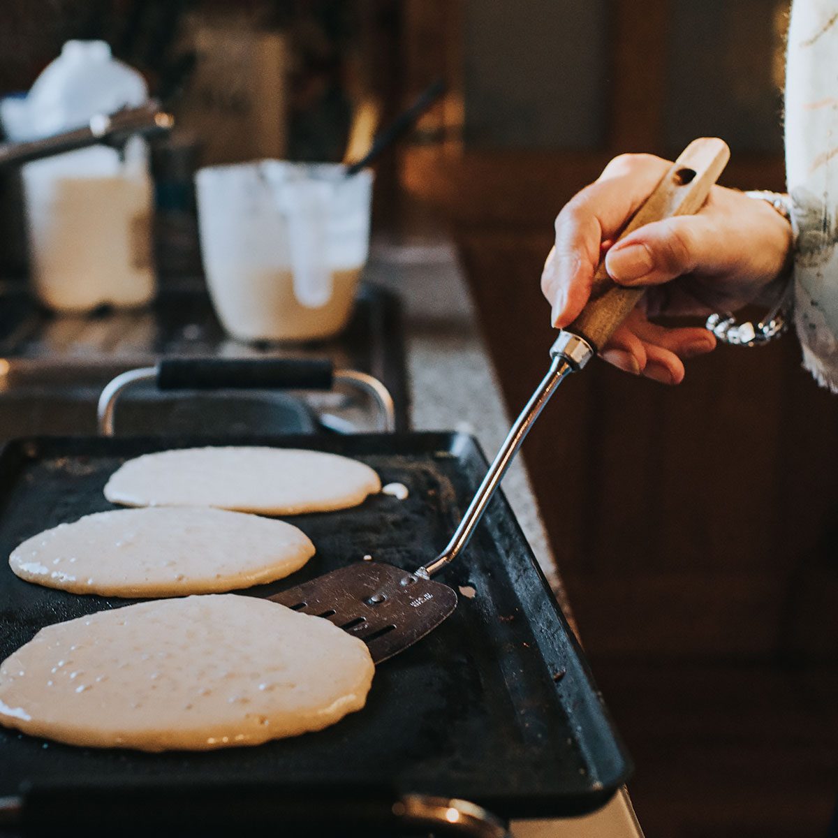 Flipping the pancake