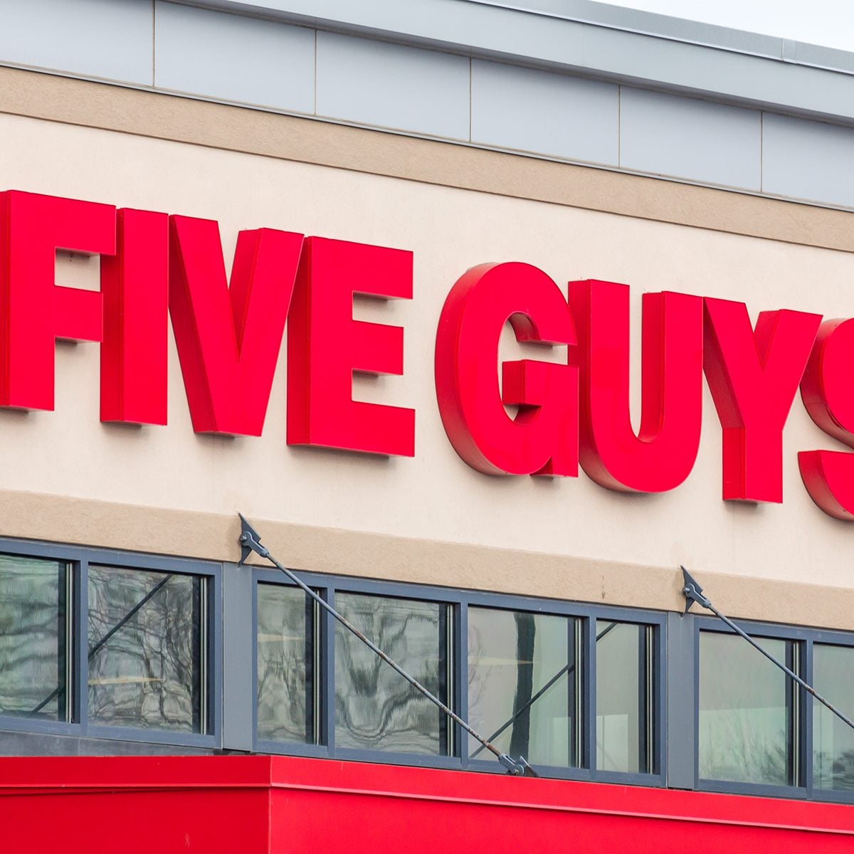 11 Secrets Five Guys Employees Won’t Tell You