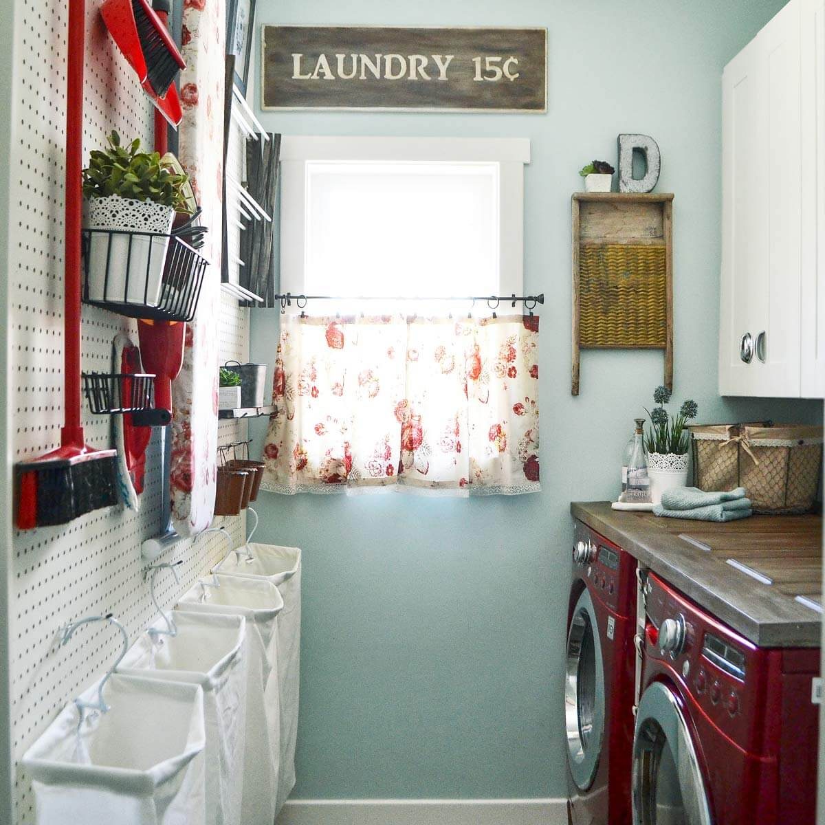 DSC_0035 country woman laundry room organization peg board