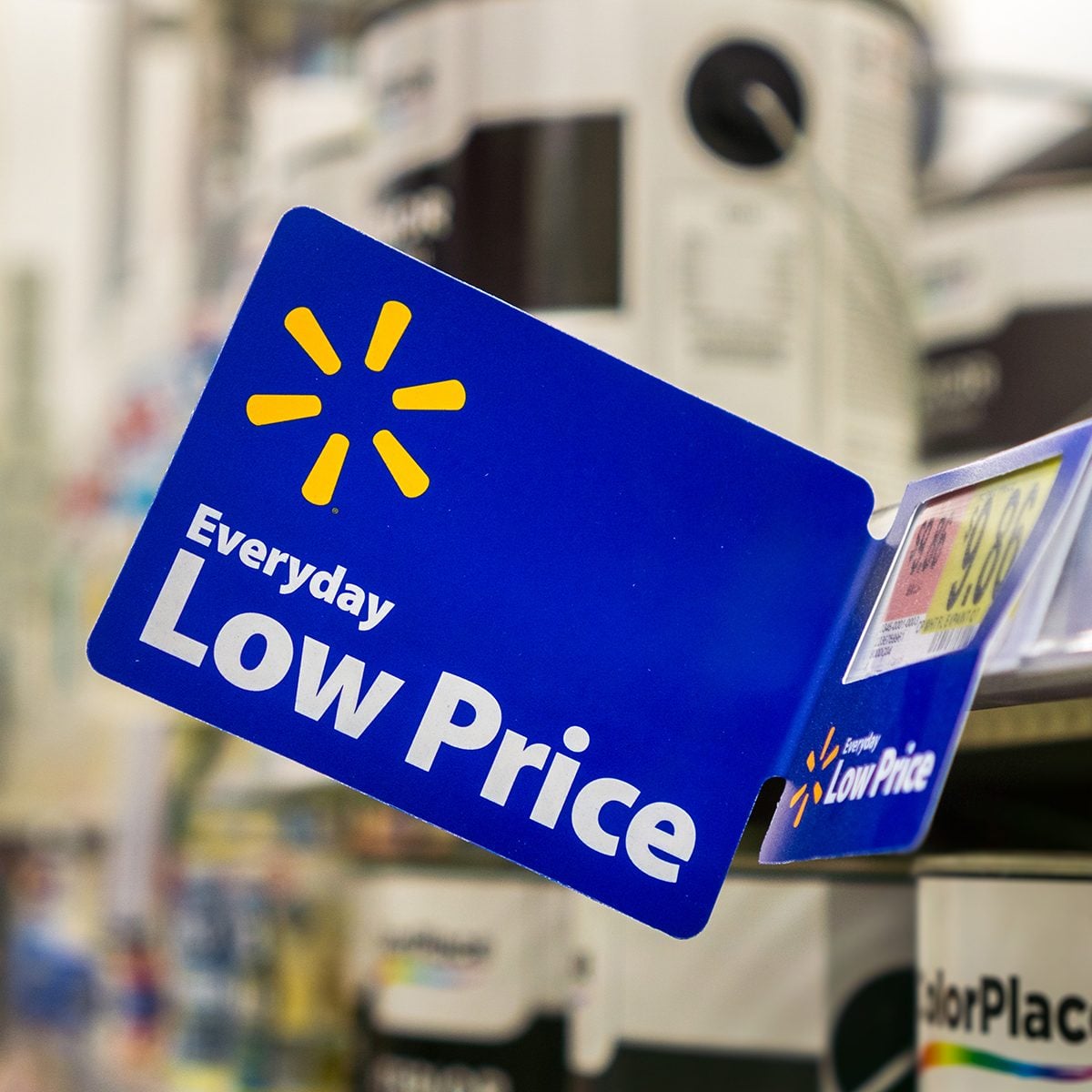 10 Secrets Walmart Employees Won’t Tell You