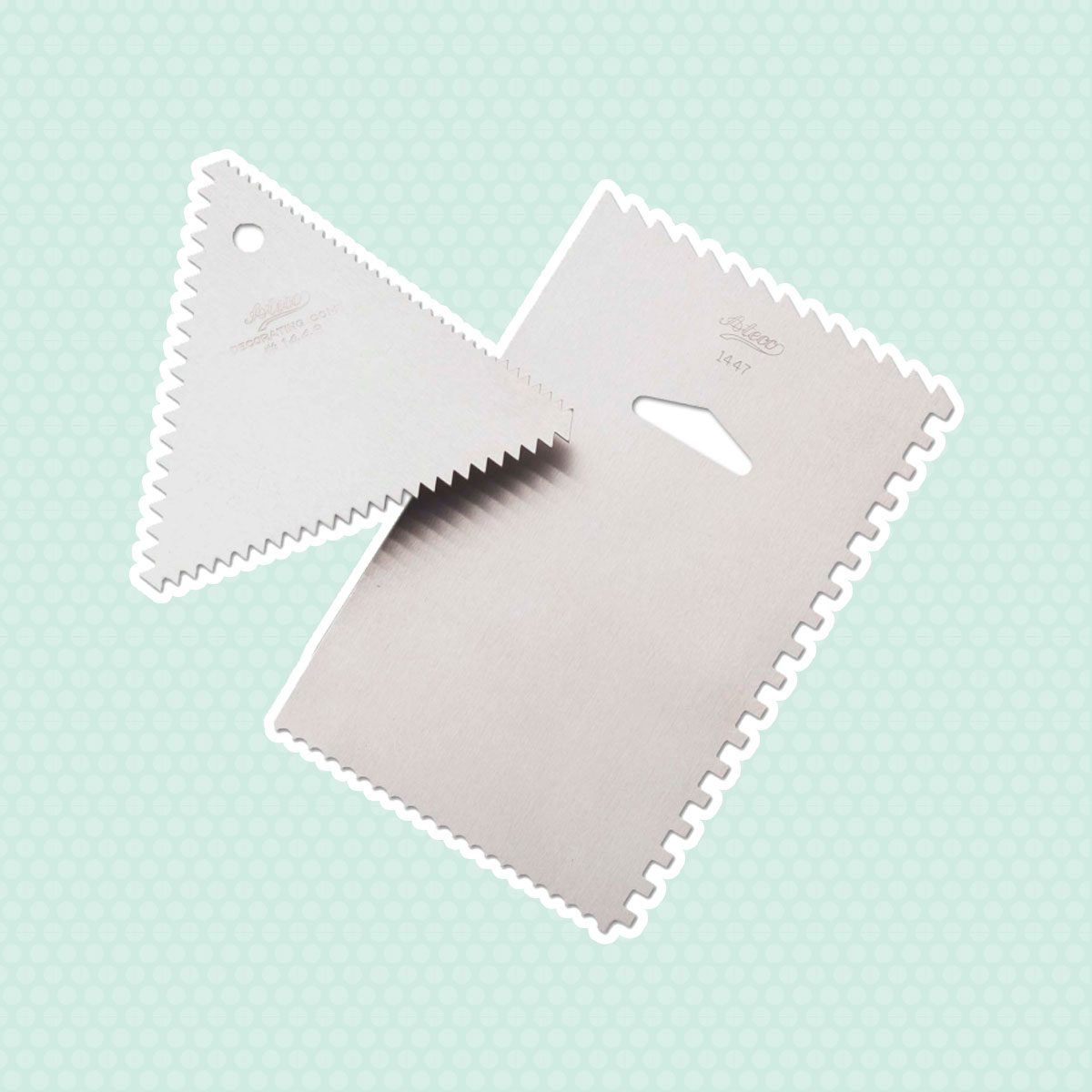 Cake combs