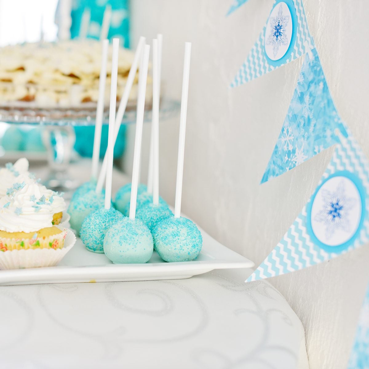 Cake, cakepops and so on for birthday party