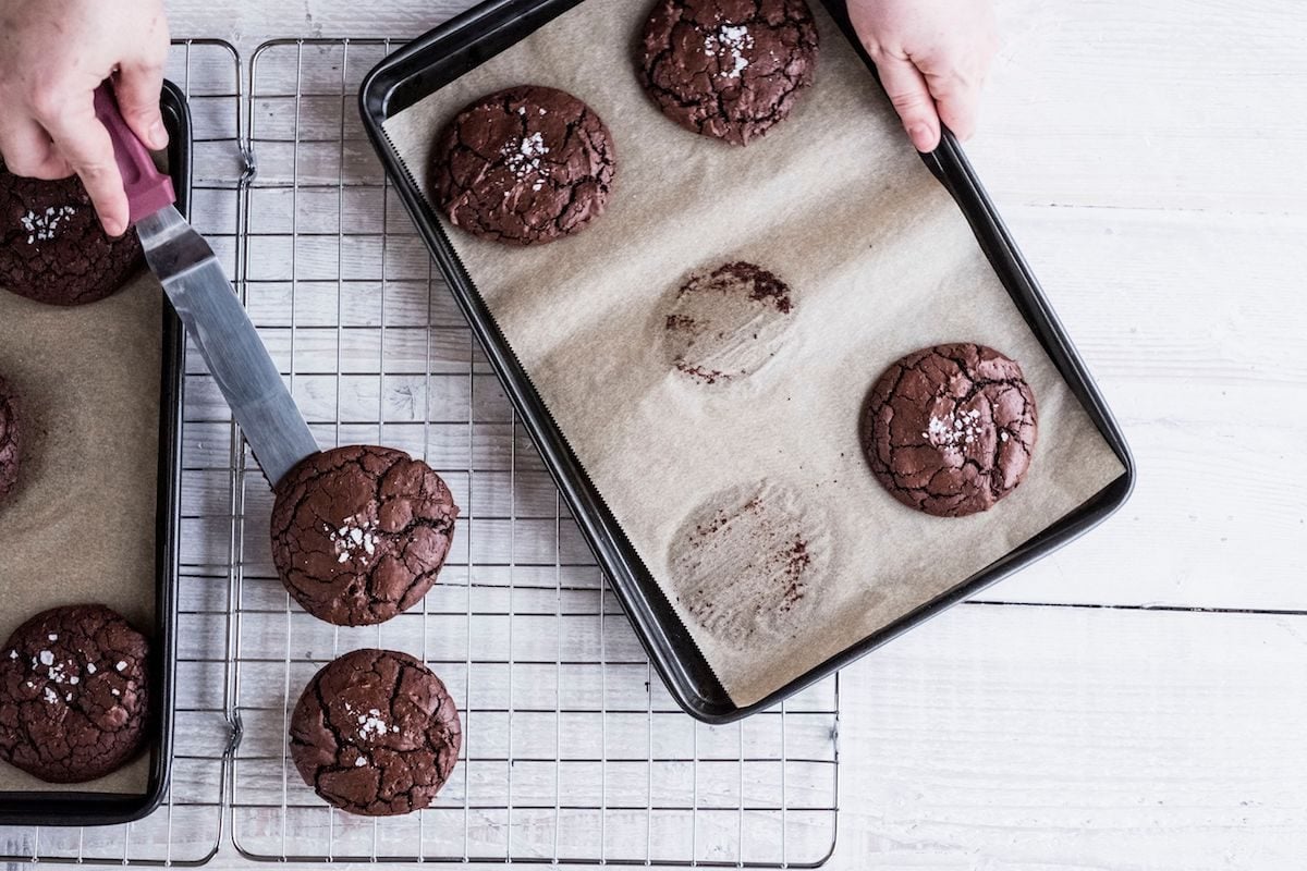What’s the Difference Between Wax Paper and Parchment Paper?
