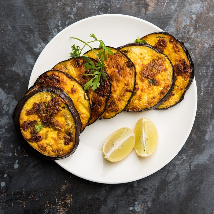 Pan fry crispy baigan / eggplant / brinjal recipe from India.