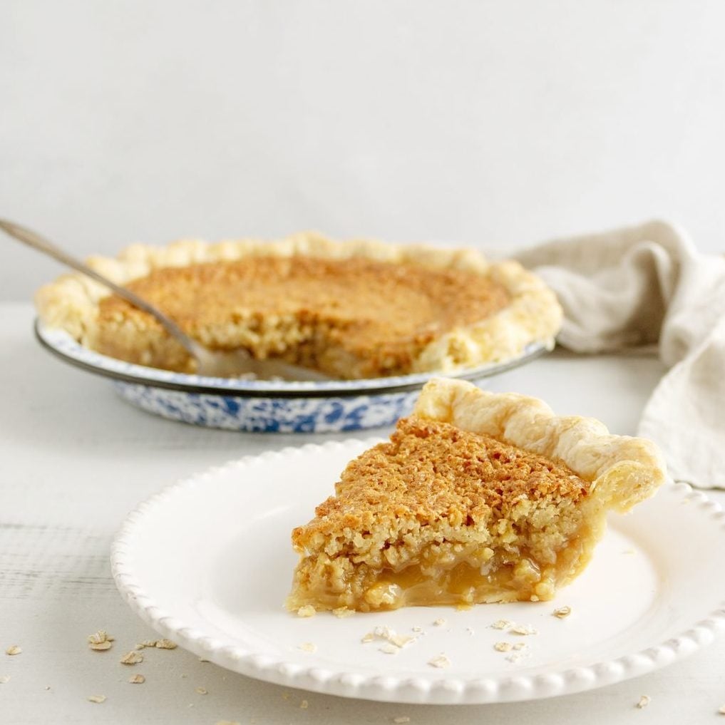 Amish Old-Fashioned Oatmeal Pie
