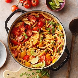 One Pot Black Bean Enchilada Pasta Exps Tohdj22 206844 B08 10 13b