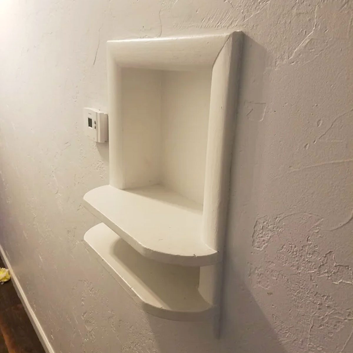 If Your House Has a Small Shelf in the Hall, This Is What It’s For