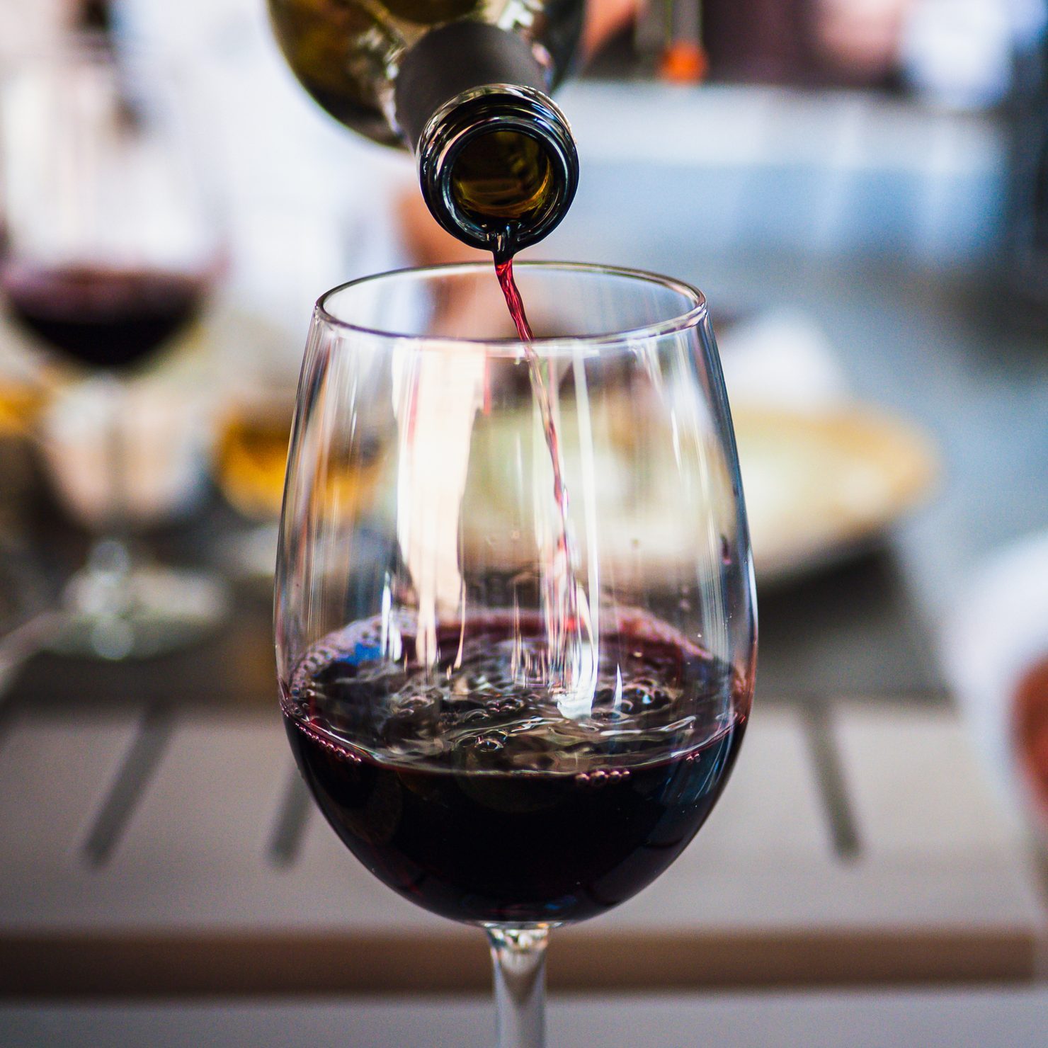 Serving red wine