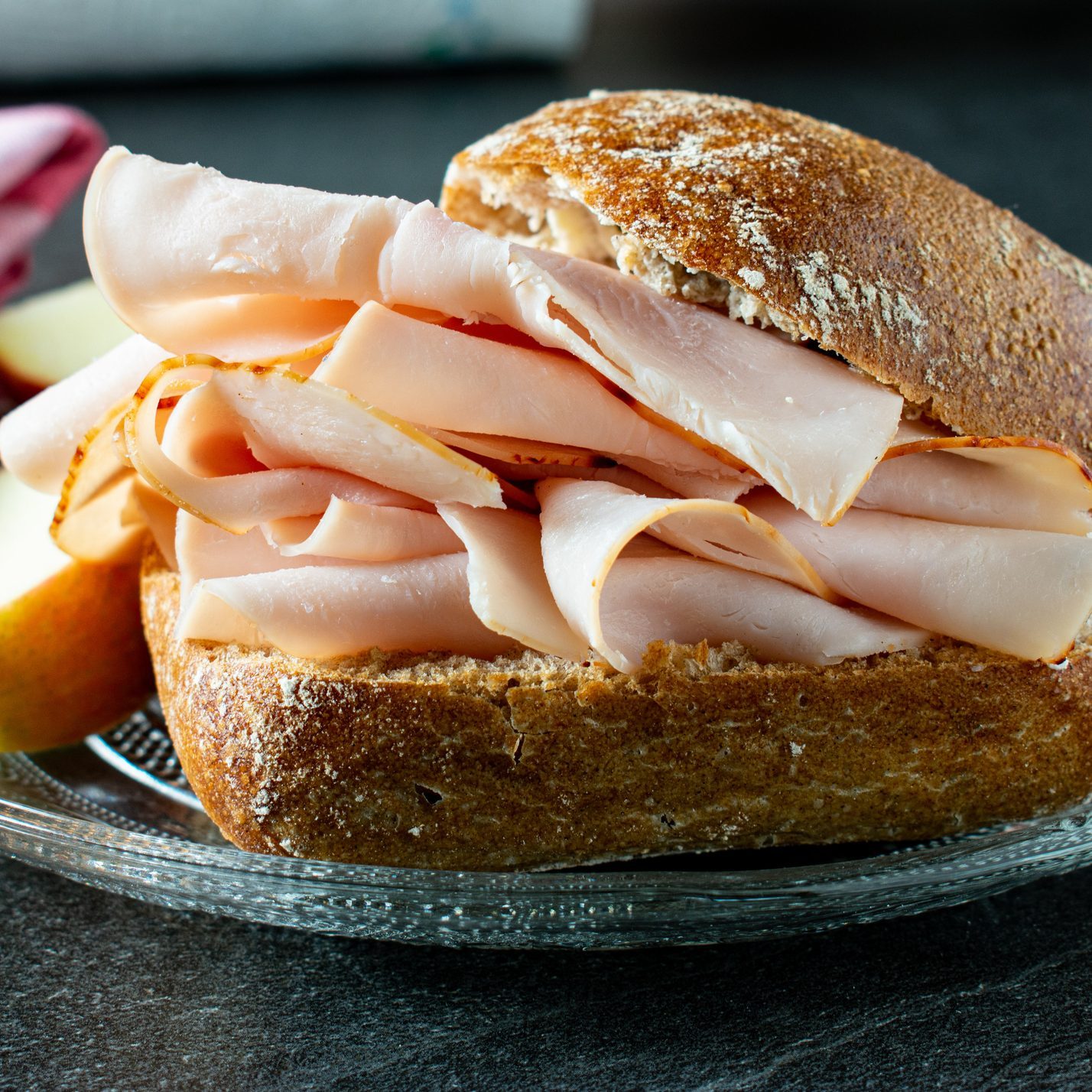 rye bun with ham