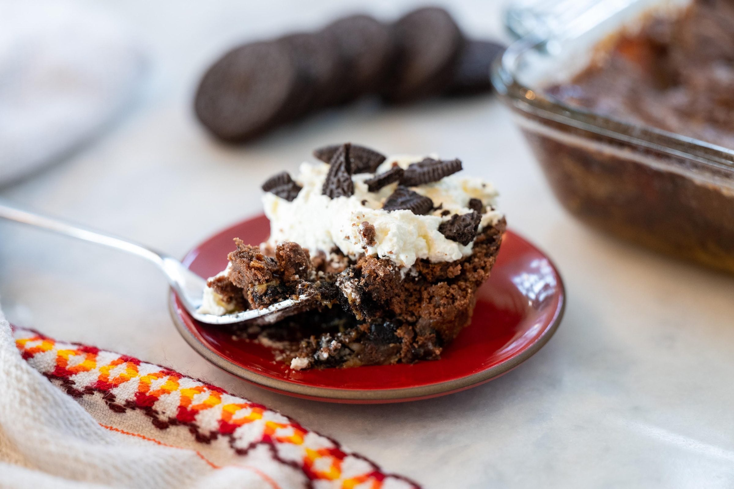 How to Make Oreo Dump Cake