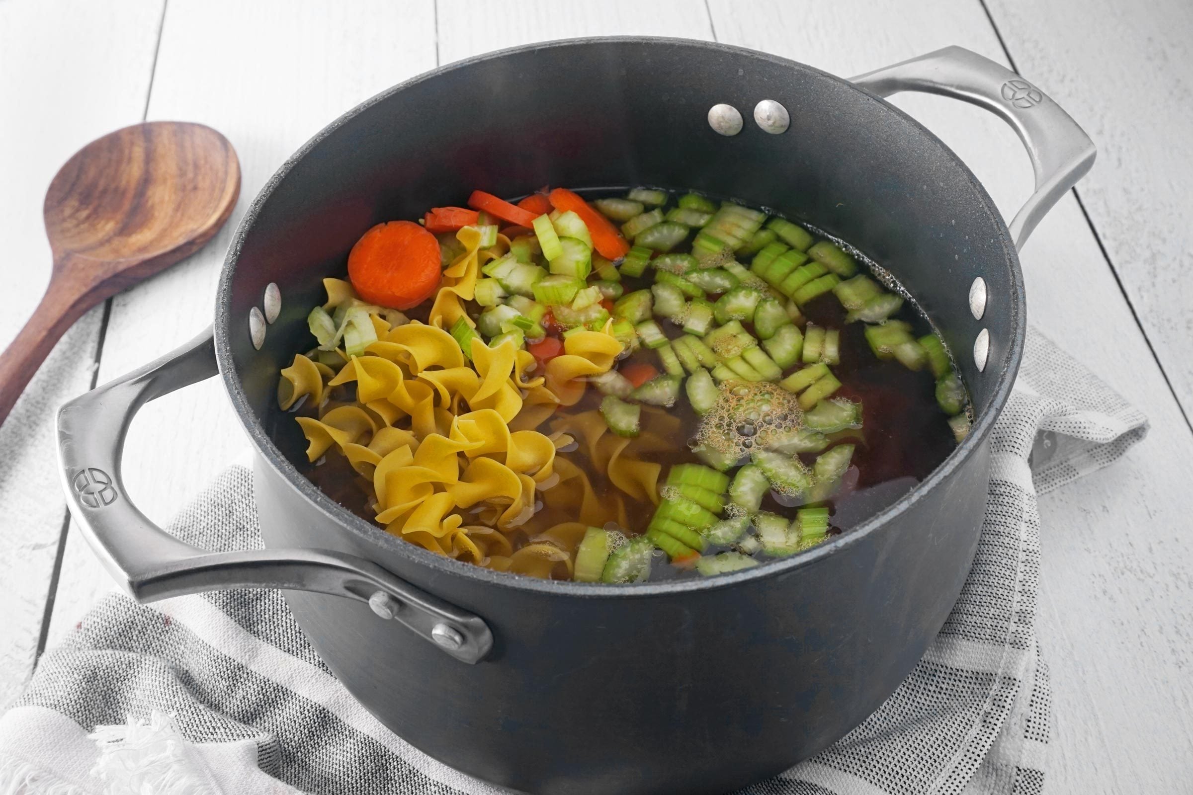 Ina Garten Chicken Soup 113022 Toh 05 Lauren Habermehl For Toh Jvedit