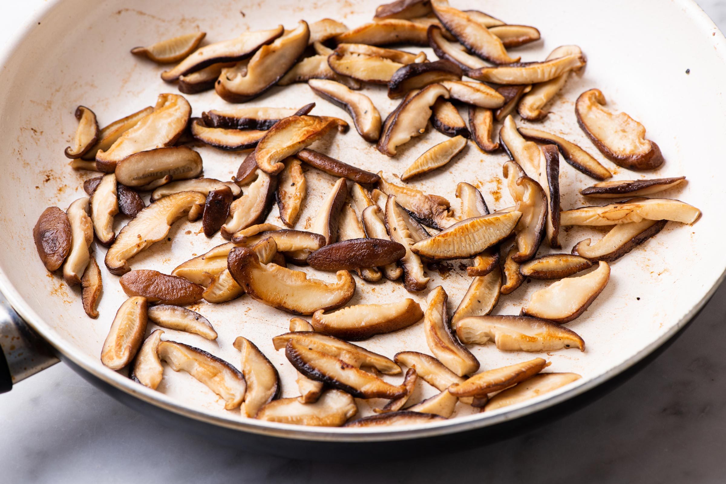 cooking mushrooms