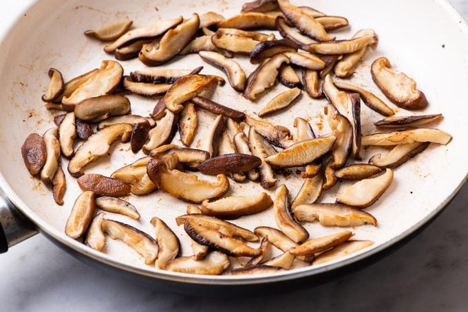 cooking mushrooms