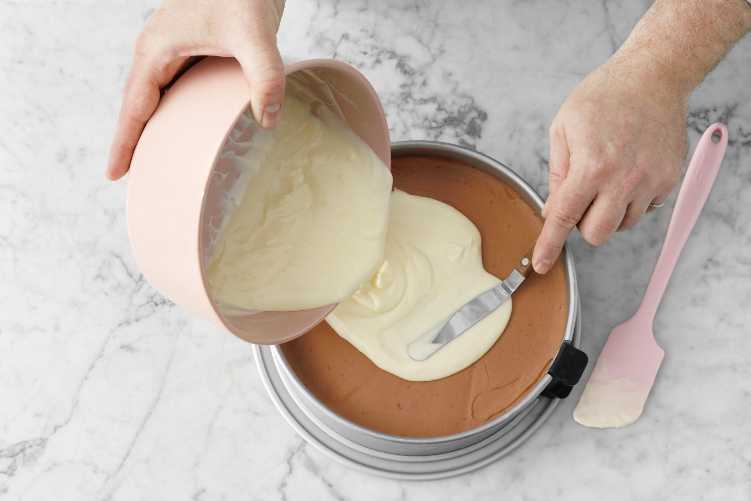 layering a cake