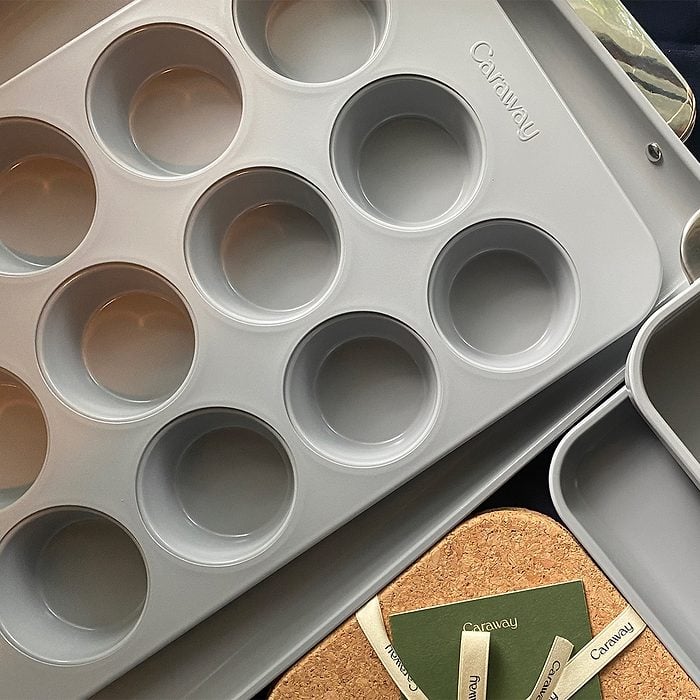 Toha23 Caraway Bakeware Set Allison Robicelli For Taste Of Home 03 Ssedit