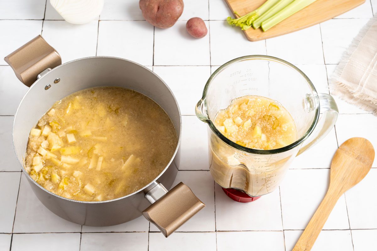 blending soup 