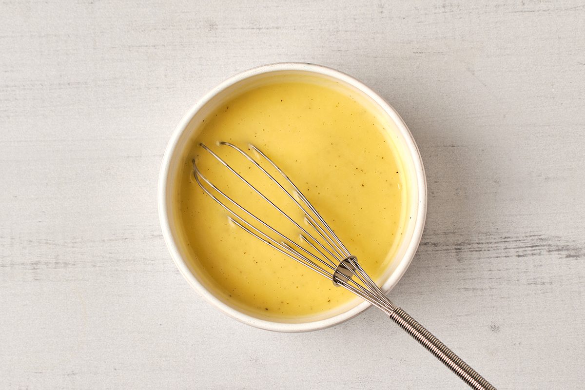 Make salad dressing