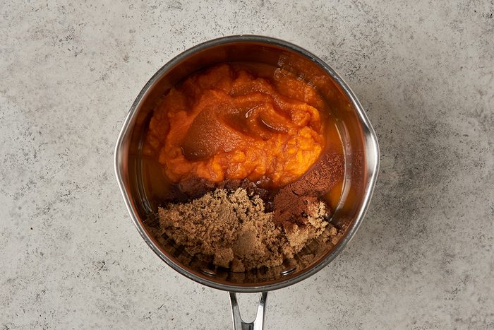 Make pumpkin sauce