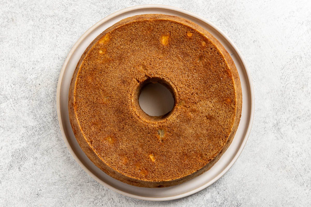 baked pear cake