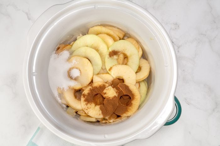 Slow Cooker Apple Sauce