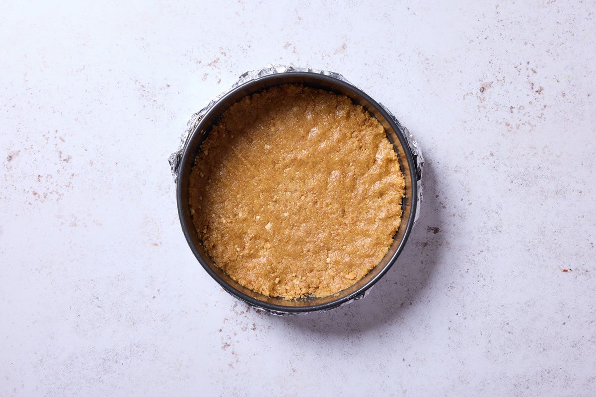 prepare the crust