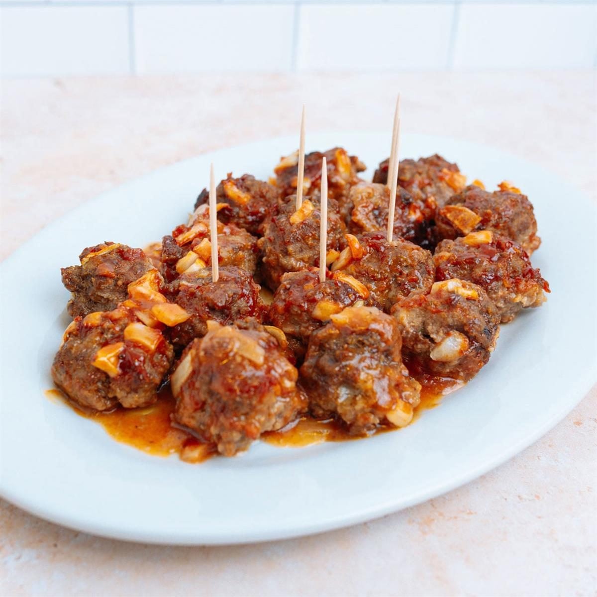 Holiday Appetizer Meatballs Exps Tohd24 1435 Jojobaccam 3 Social