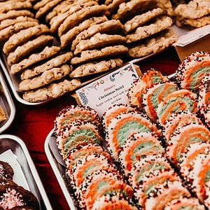 How To Plan A Christmas Cookie Party, Straight From An Expert 02