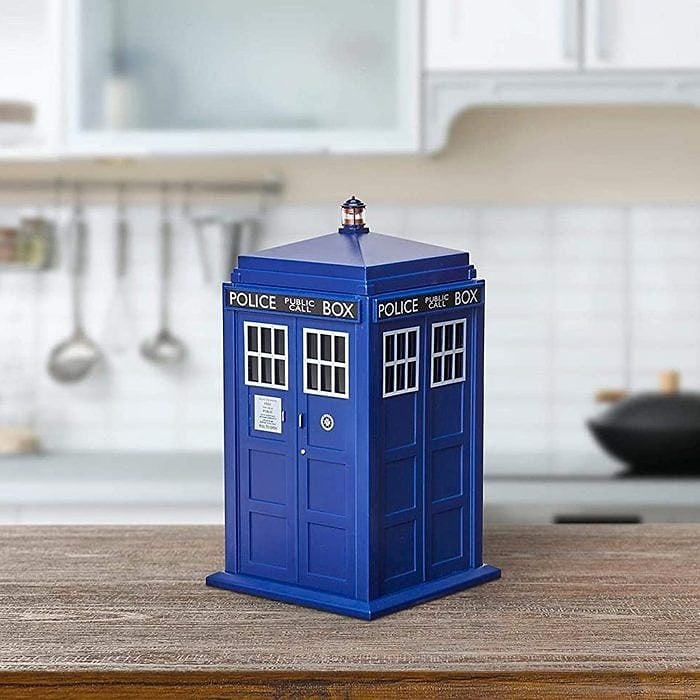 Doctor Who Tardis Cookie Jar With Light And Sound Effects Ecomm Amazon.com