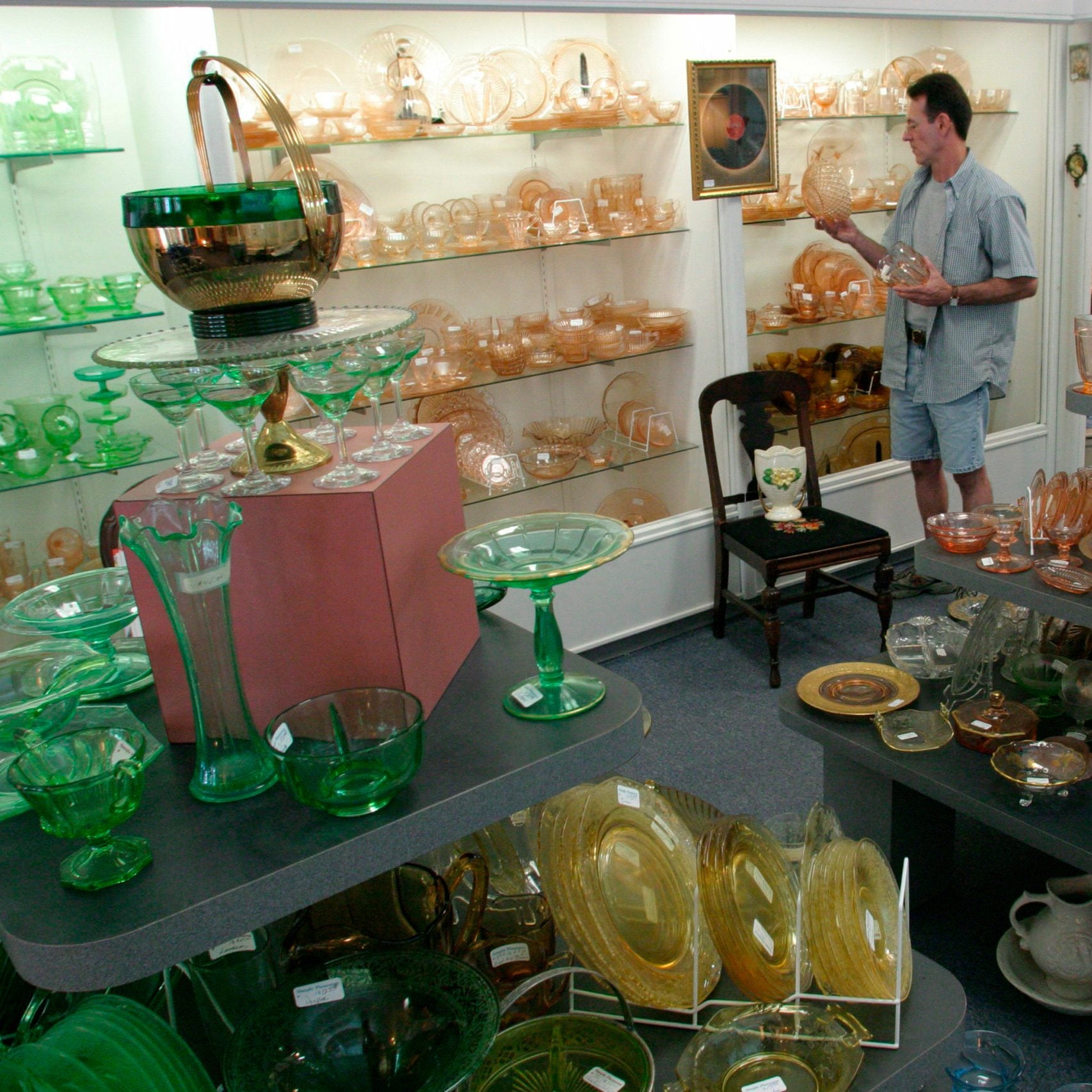 ‘Depression Glass’ Hides in Plain Sight at Thrift Stores—Here’s How to Find It