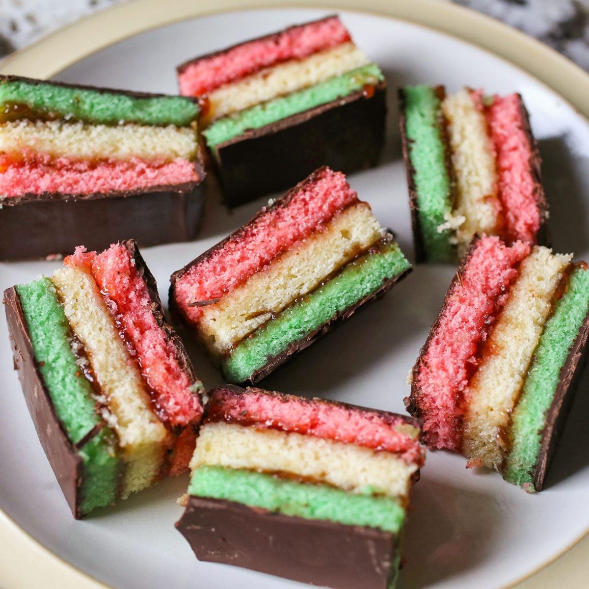 29 Classic Jewish Food Recipes Everyone Should Learn to Cook
