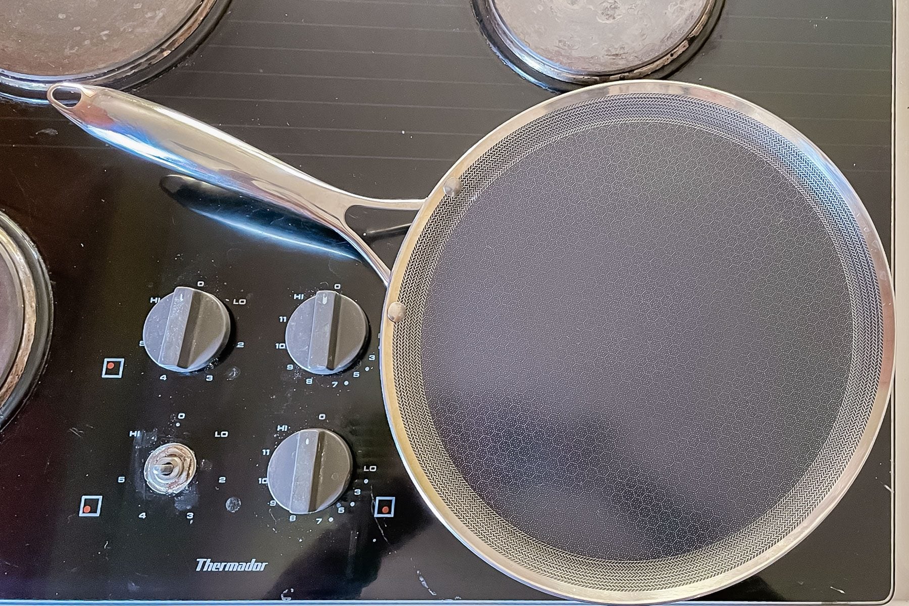 HexClad Griddle Review: Effortless Breakfasts Coming Right Up!