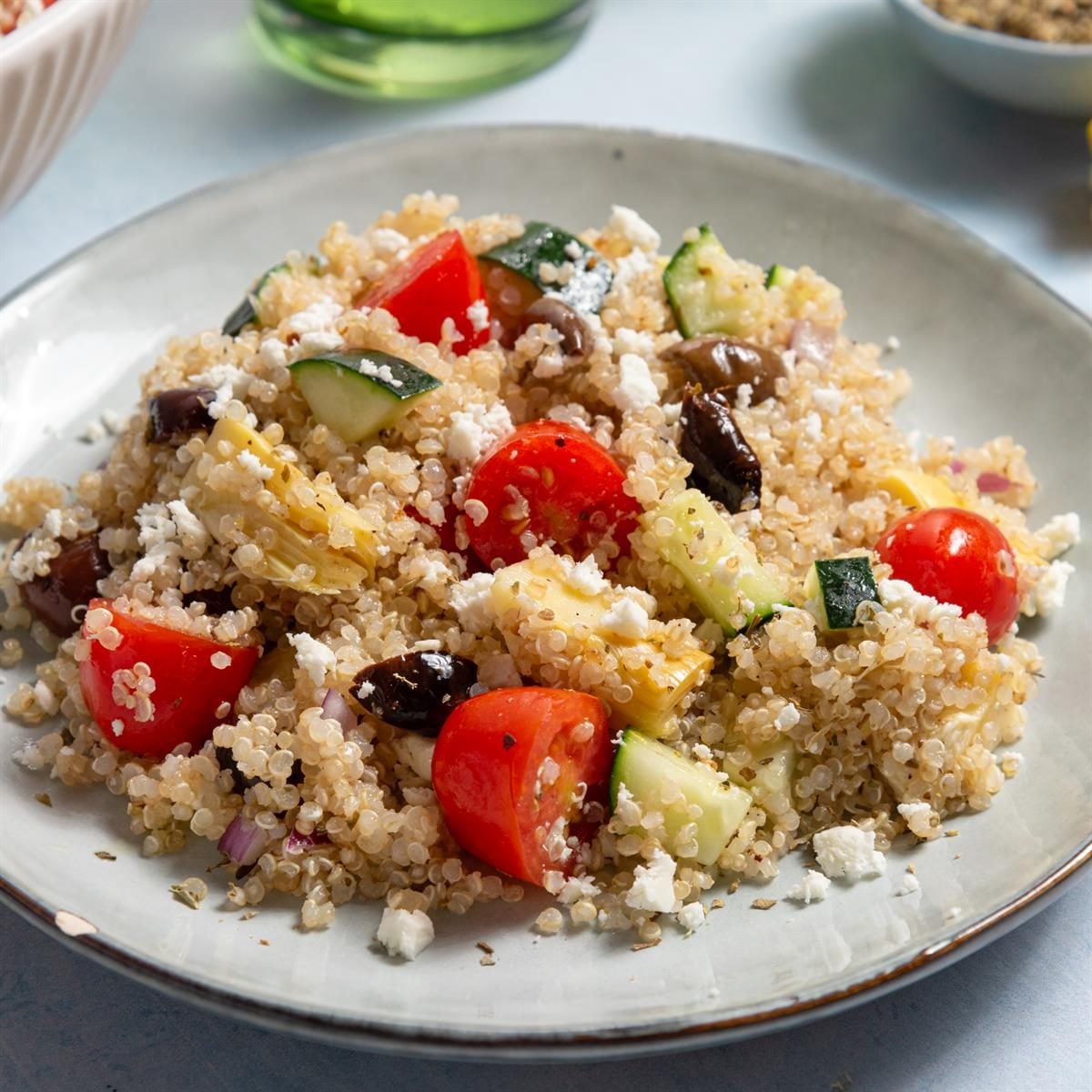 Greek Quinoa Salad Exps Tohd24 200409 Soniabozzo Social