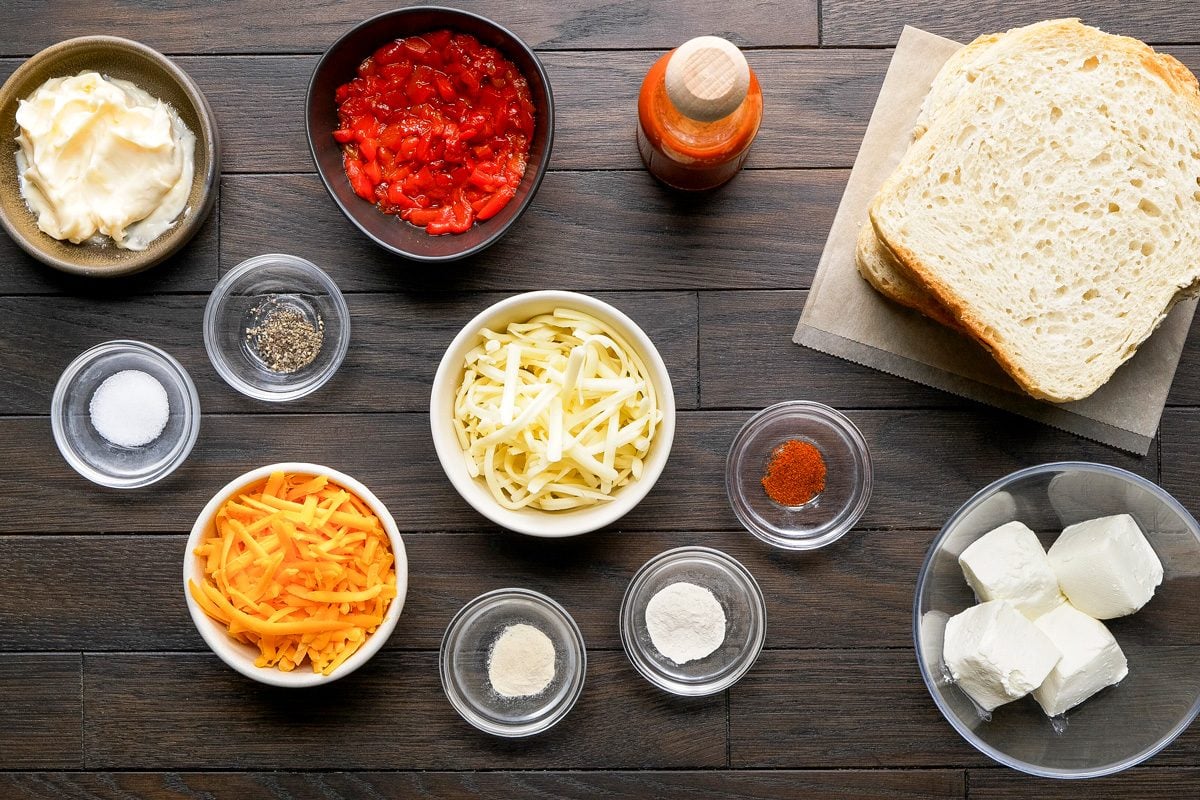 pimientos, white bread, cheese, mayonnaise and spices