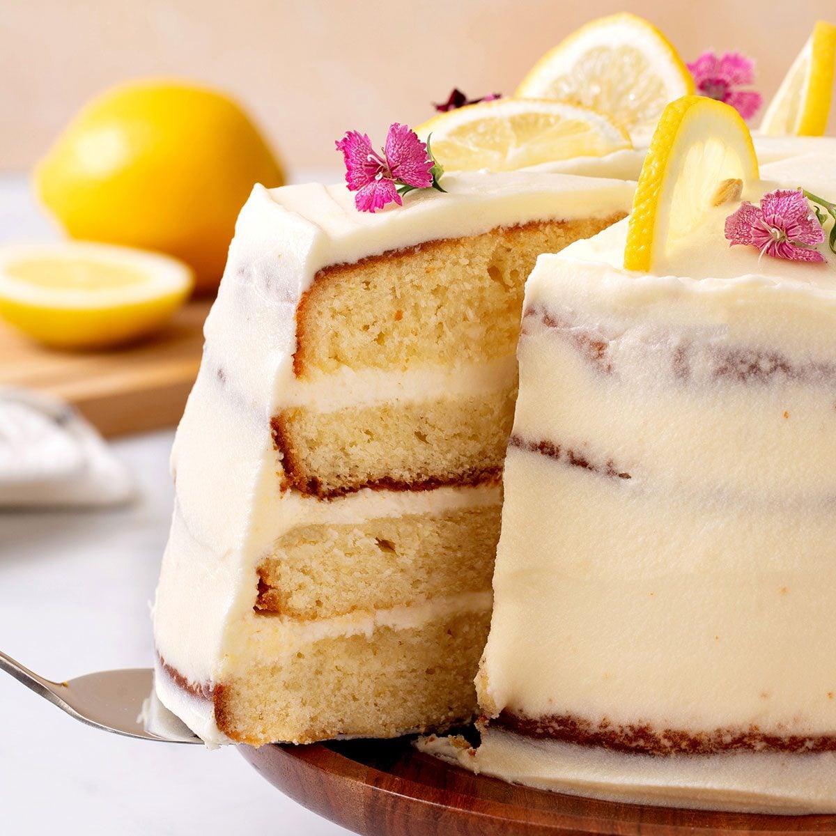 How to Cut Cake Layers Evenly