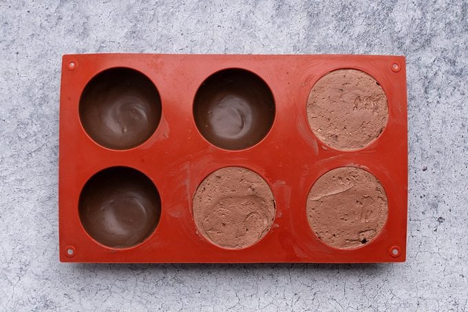Cheesecake in the mold
