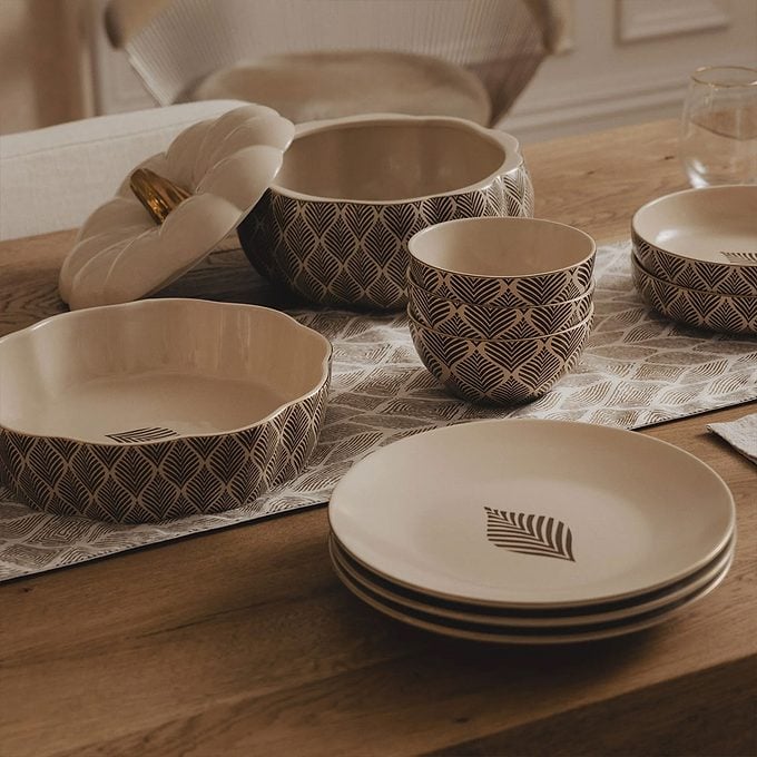 4 Pack Stoneware Dinner Plates