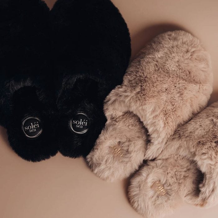 68 Best Christmas Gifts For Your Favorite Sister Solei Sea Wrigley Slipper Via Merchant