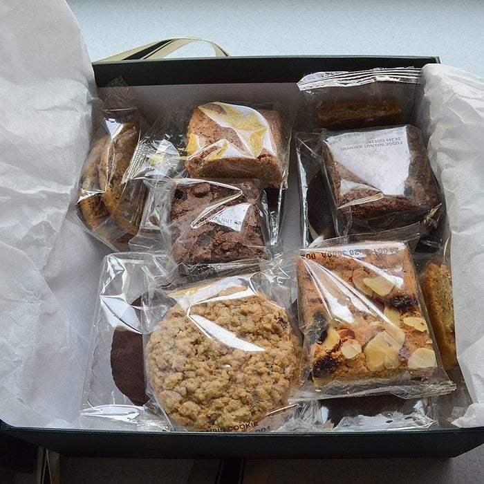 Toha25 Sweets & Treats Gift Basket Emily Way 01 Ssedit