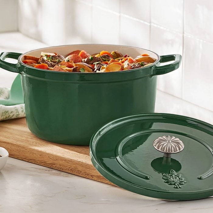 Walmart Just Dropped The Pioneer Woman Holiday Collection 5 Quart Enameled Cast Iron Dutch Oven With Lid In Green And Red Via Walmart.com