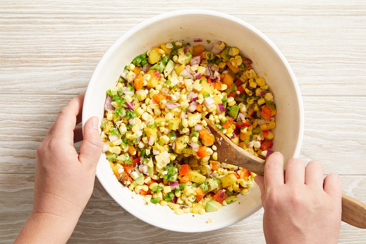 Avocado Corn Salsa Ft25 177930 Ac 0812 5