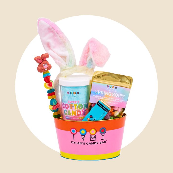 Hoppy Easter Basket Via Dylanscandybar.com 01