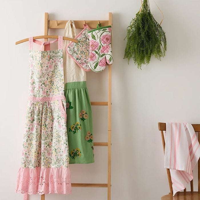 Sur La Table Primrose Floral Oven Mitt Via Surlatable.com