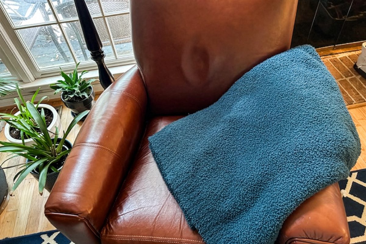 Barefoot Dreams Cozychic Blanket 